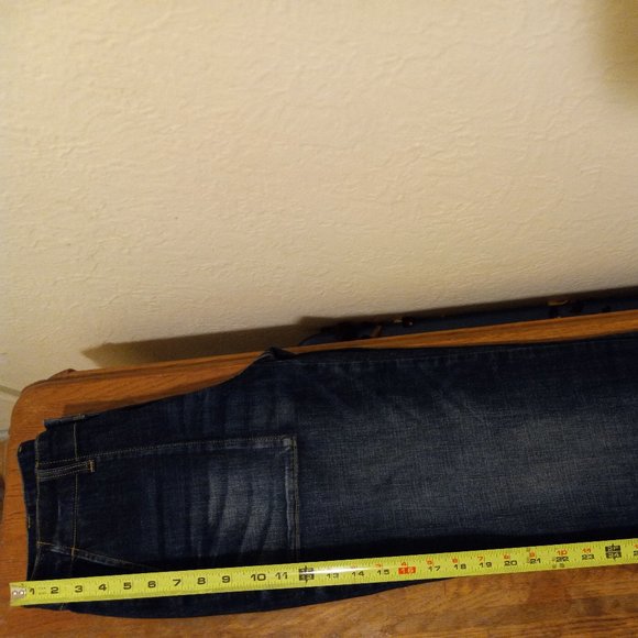 Cabi Wide Leg Lido Cropped Jeans Size 4 Capsule Tomboy Comfort Everyday Capsule - Picture 9 of 16